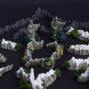 Argonath, Mount Doom and Mountains set for War of the Ring boardgame, resin, PAINTED and READY to PLAY image 3