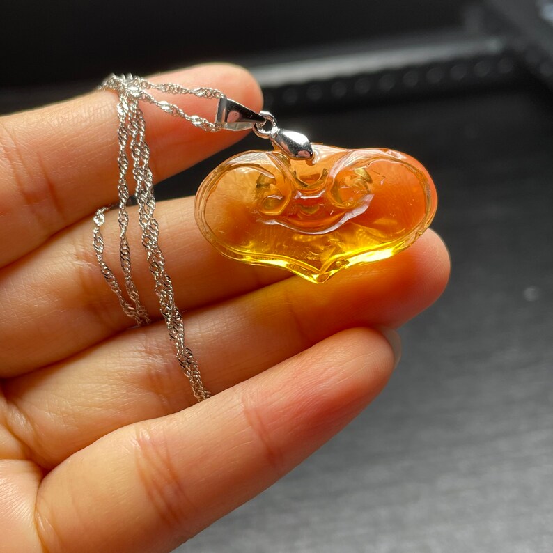 100/% Natural clear citrine Quartz Crystal carved \u201cwishes \u201cPendant silver necklace-24
