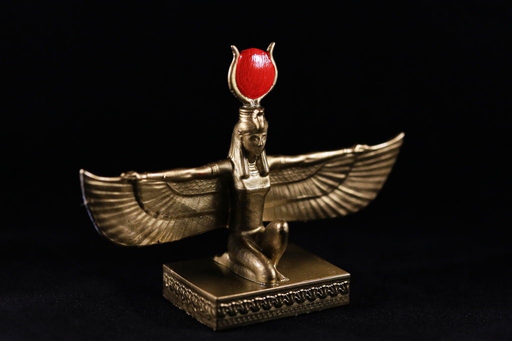 Egyptian goddess ISIS - The goddess of healing and magic