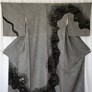 Stunning Shibori Japanese Silk Kimono, Tie Dye All Shibori Houmongi, Embroidery Flowers, Vintage, Ex Con Ready to Wear Woman's Robe Size M/L