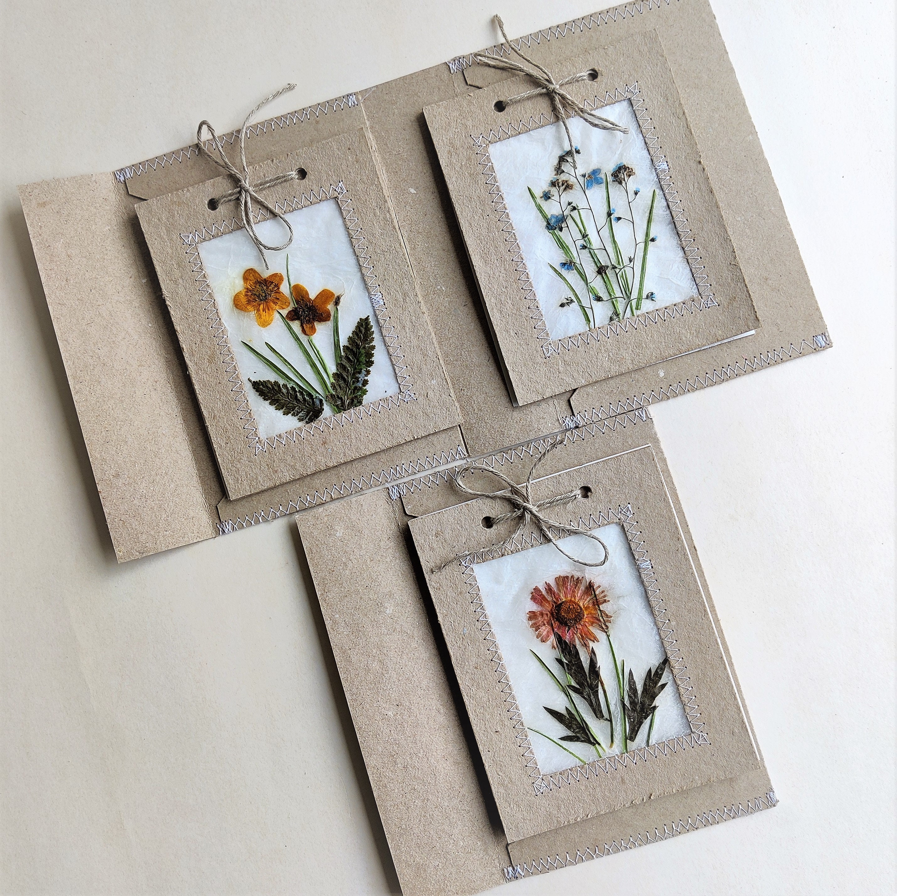 Pressed Flower Card Set of 3: Handmade Botanical Notecards - Etsy