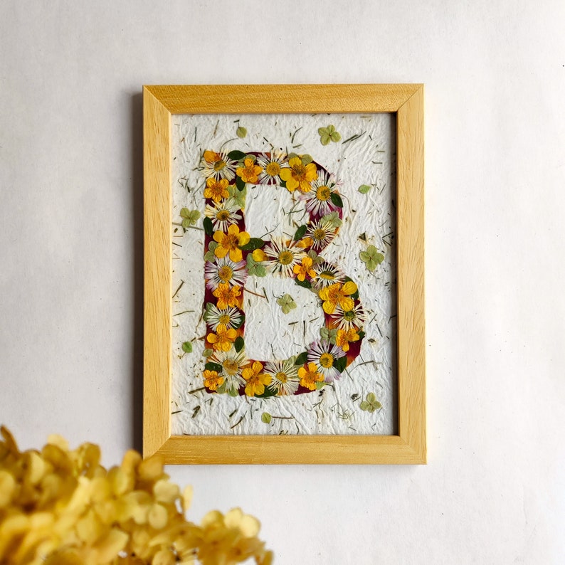 Pressed Floral Initial Art, Handmade Name Gift wood frame