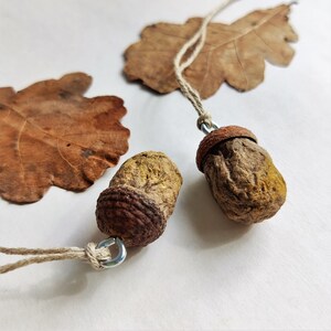 Acorn ornaments set of 5. Woodland decorations. Miniature ornaments.