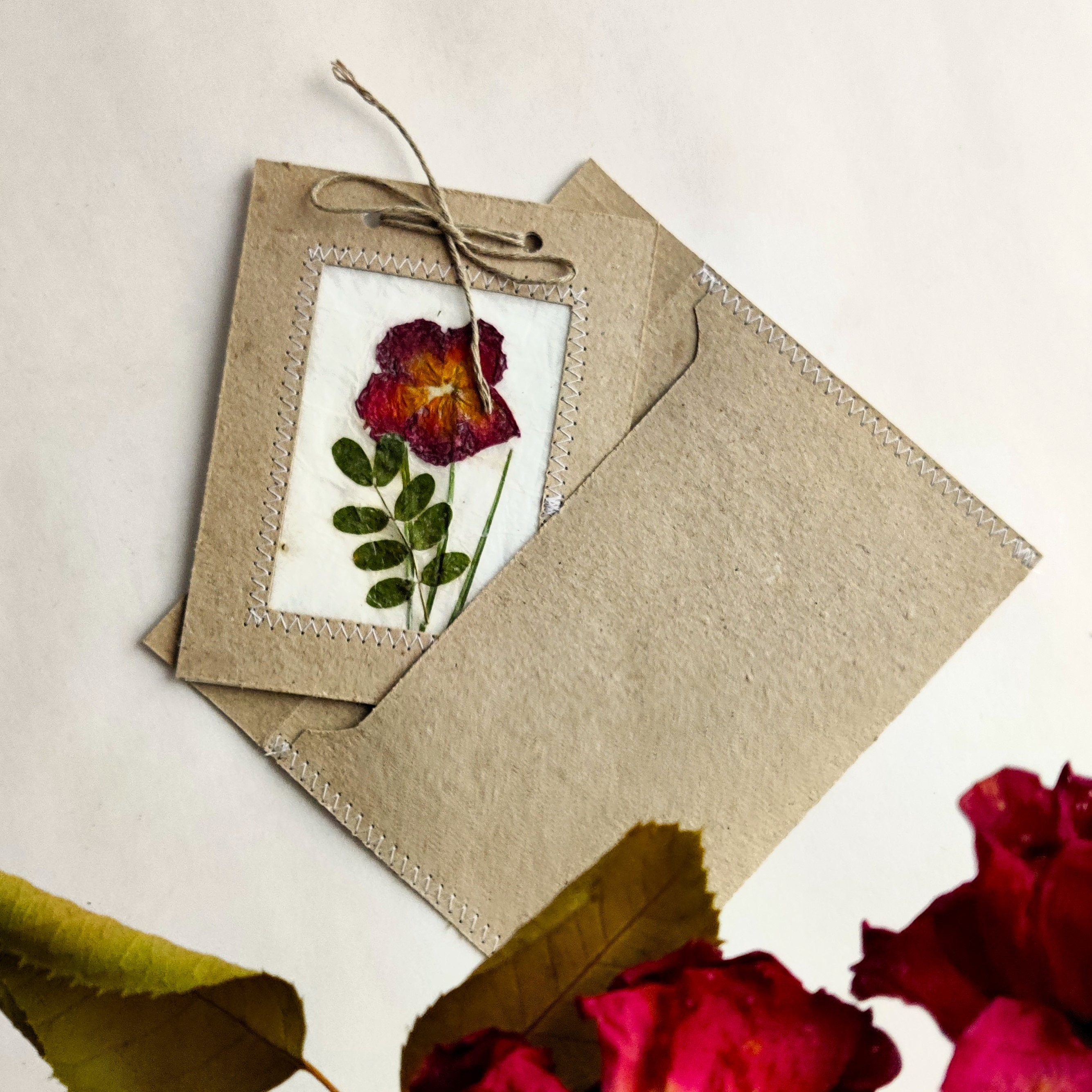 Sacchetti Regalo Grandi 33cm Con Carta Veline E Biglietto - Design Fiori Rosa E Oro