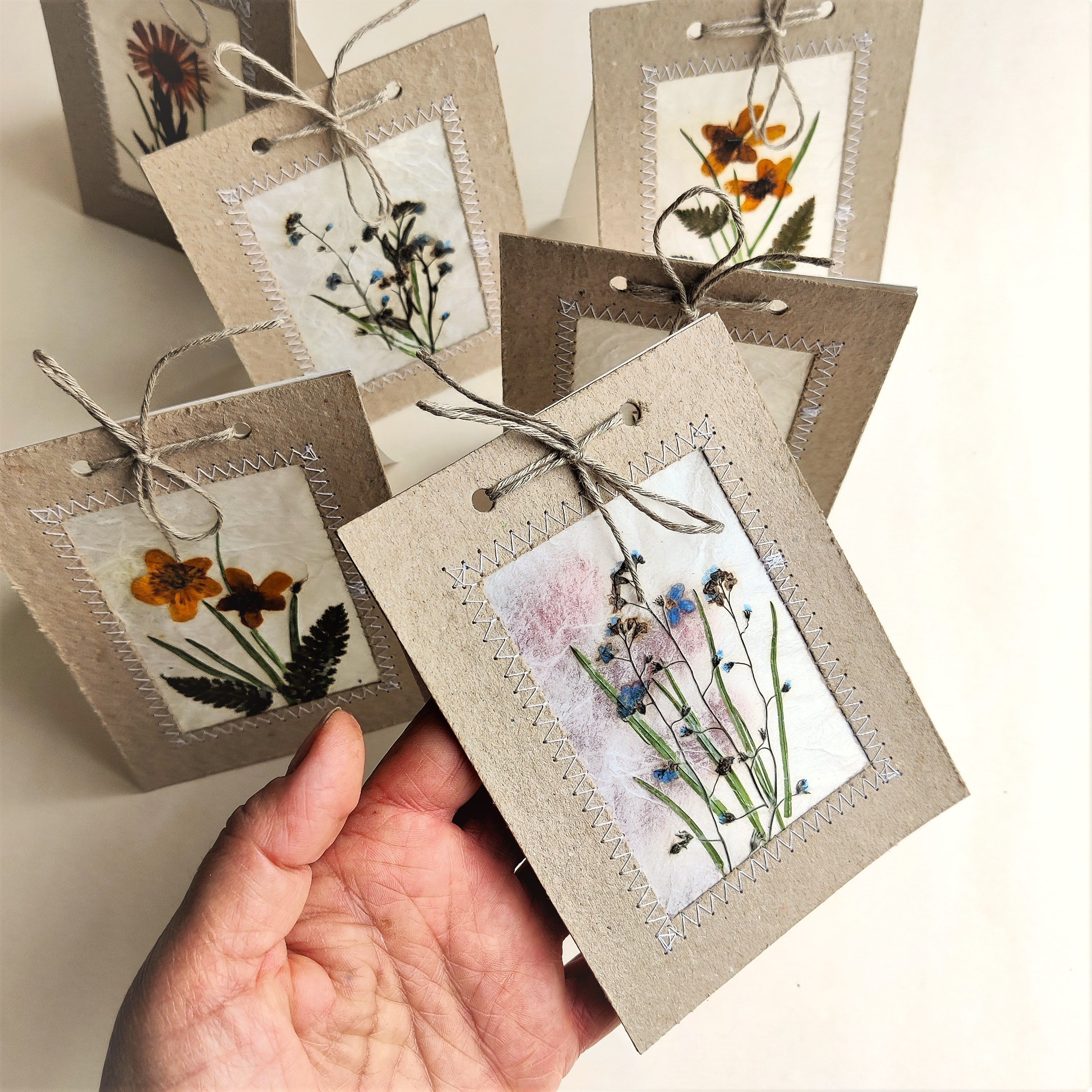 Handmade Pressed Flower Art Cards Set of 10 Favors for Guests - Etsy