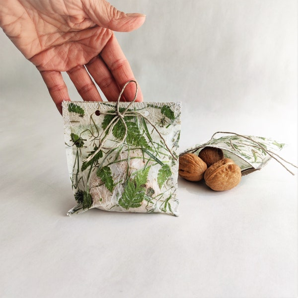 Wedding favor bags Real Greenery Small Gift Bag Green Handmade Paper Shower Bags Bulk