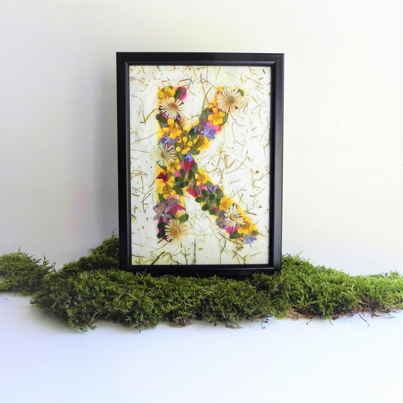 Flower initial letters for wall decor, pressed botanical frame art, couples gift Black