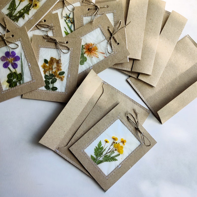 Handmade Pressed Flower Art Cards Set of 10 Favors for Guests - Etsy