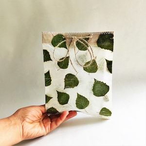 Borsa regalo media fatta a mano in vera carta di foglie di betulla verde per tutte le occasioni
