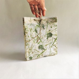 Sacs cadeaux floraux, sacs d'emballage cadeau vert herbe herbes, sac cadeau en papier fait main
