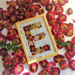 monograma de arte floral seco de letras personalizadas
