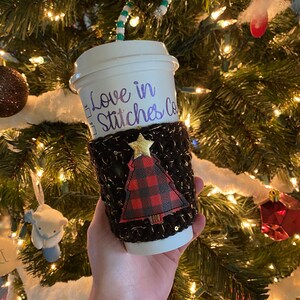 Rustic plaid Christmas tree coffee sleeve,  Buffalo plaid, Christmas mug cozy, crochet coffee cozy, gold sparkle cozy, Buffalo check