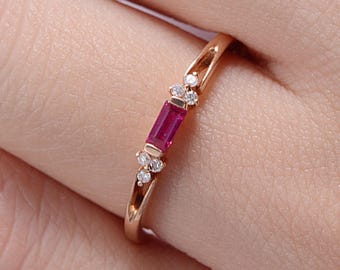 Rose Gold Engagement Ring Baguette Ruby Diamond Cluster July Birthstone Stacking Wedding Band Women Antique Engraving Promise Split Shank