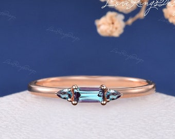 Baguette Cut Alexandrite Engagement Ring Rose Gold Diamond Ring Vintage Three Stone Ring Dainty Ring Baguette Band Anniversary Ring Gift