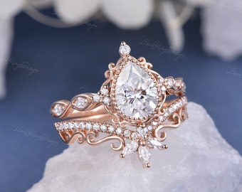 Unique Pear Shaped Moissanite Engagement Ring Set Rose Gold Marquise Wedding Band Women Art Deco Bridal Set Vine Flower Ring Milgrain