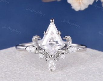 Kite Cut Moissanite Engagement Ring Unique White Gold Marquise Cut Engagement Ring Vintage Art Deco Promise Anniversary Ring 6 Prongs