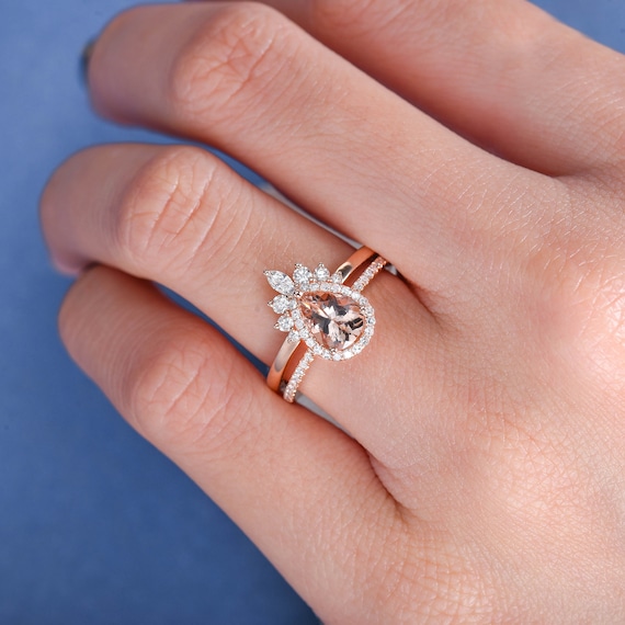 wedding bands to match pear engagement ring