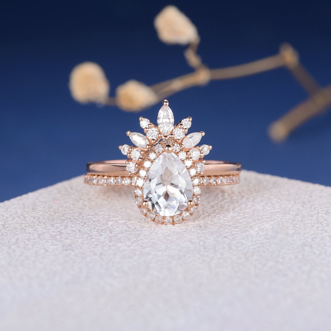 Pear Shaped White Topaz Engagement Ring Set 2pcs Rose Gold Bridal Wedding Set Diamond Cluster