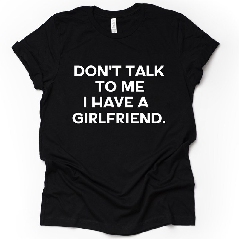 My Girlfriend Beats Me T-Shirt Funny Shirt For Boyfriend Black