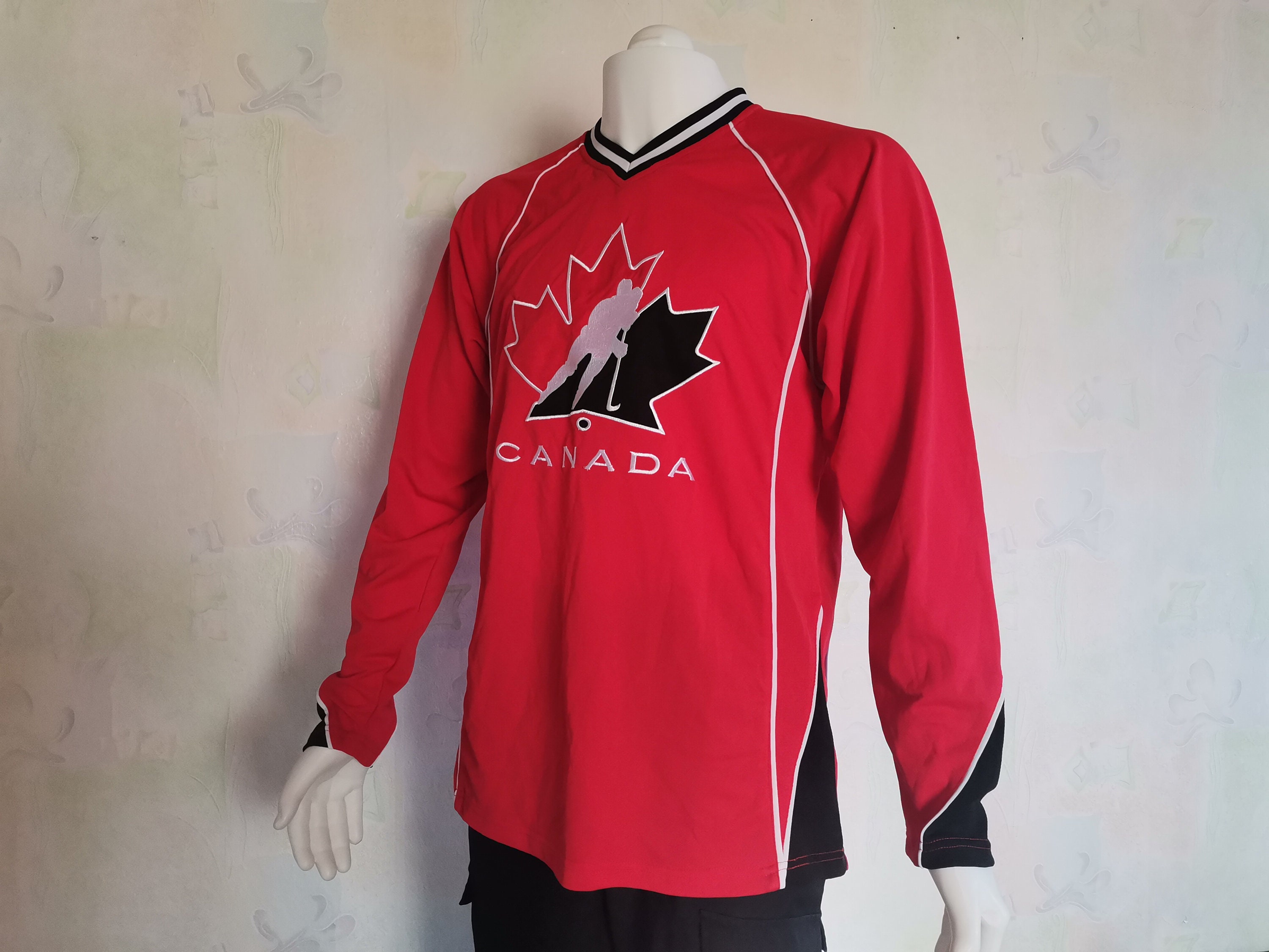 Size M Vtg Team Hockey Canada Jersey Men's Long Sleeve 