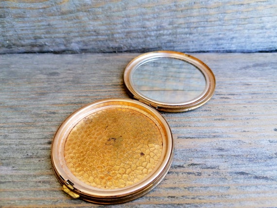50s - 60s Retro Powder Compact with Mirror, Brass… - image 5