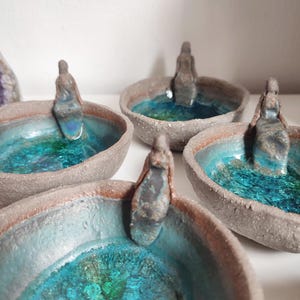 Cuenco con diosa del mar, posavelas de cerámica rústica hecho a mano, bol, cuenco para ofrendas, cuenco para altar, regalo original