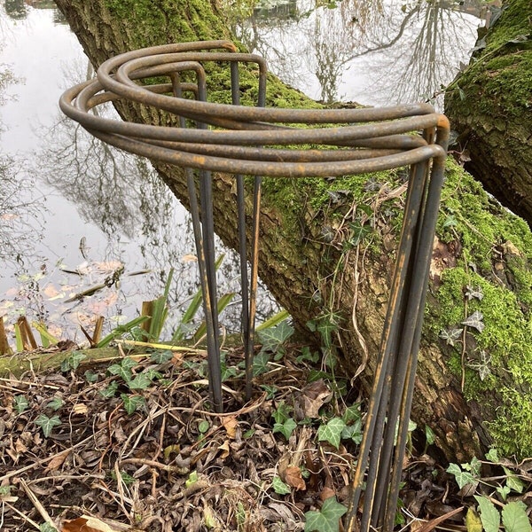 Set of 5 Rusty Metal Garden Semi-Circle Plant Supports Stakes