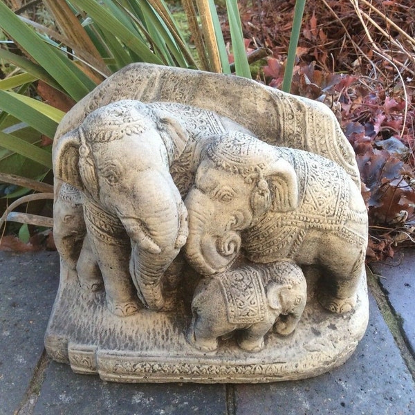 Reconstituted Stone Elephant familyOrnament