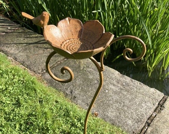 Metal Cast Iron Scroll Bird on Flower Feeder / Bath Garden Stake