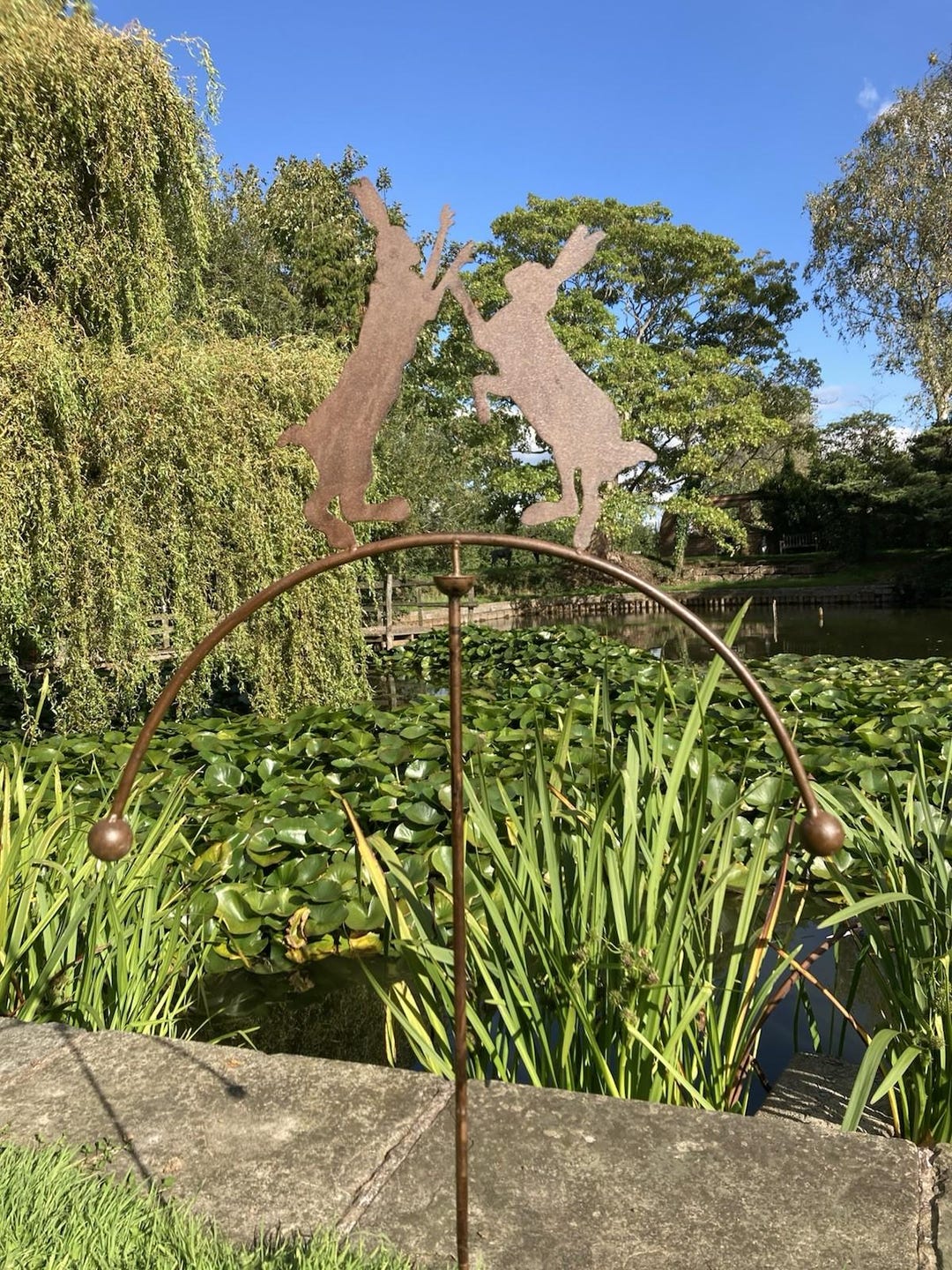 Metal Balancing Boxing Hares Stake Garden Hare Ornament / Decoration ...