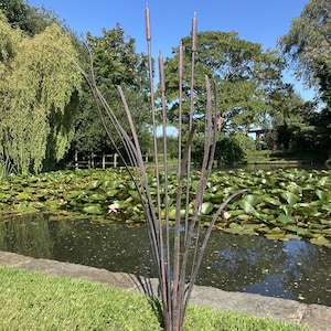 Metal Garden Bulrush Stake Garden Ornament