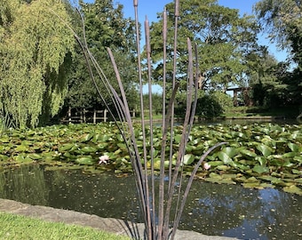 Metal Garden Bulrush Stake Garden Ornament