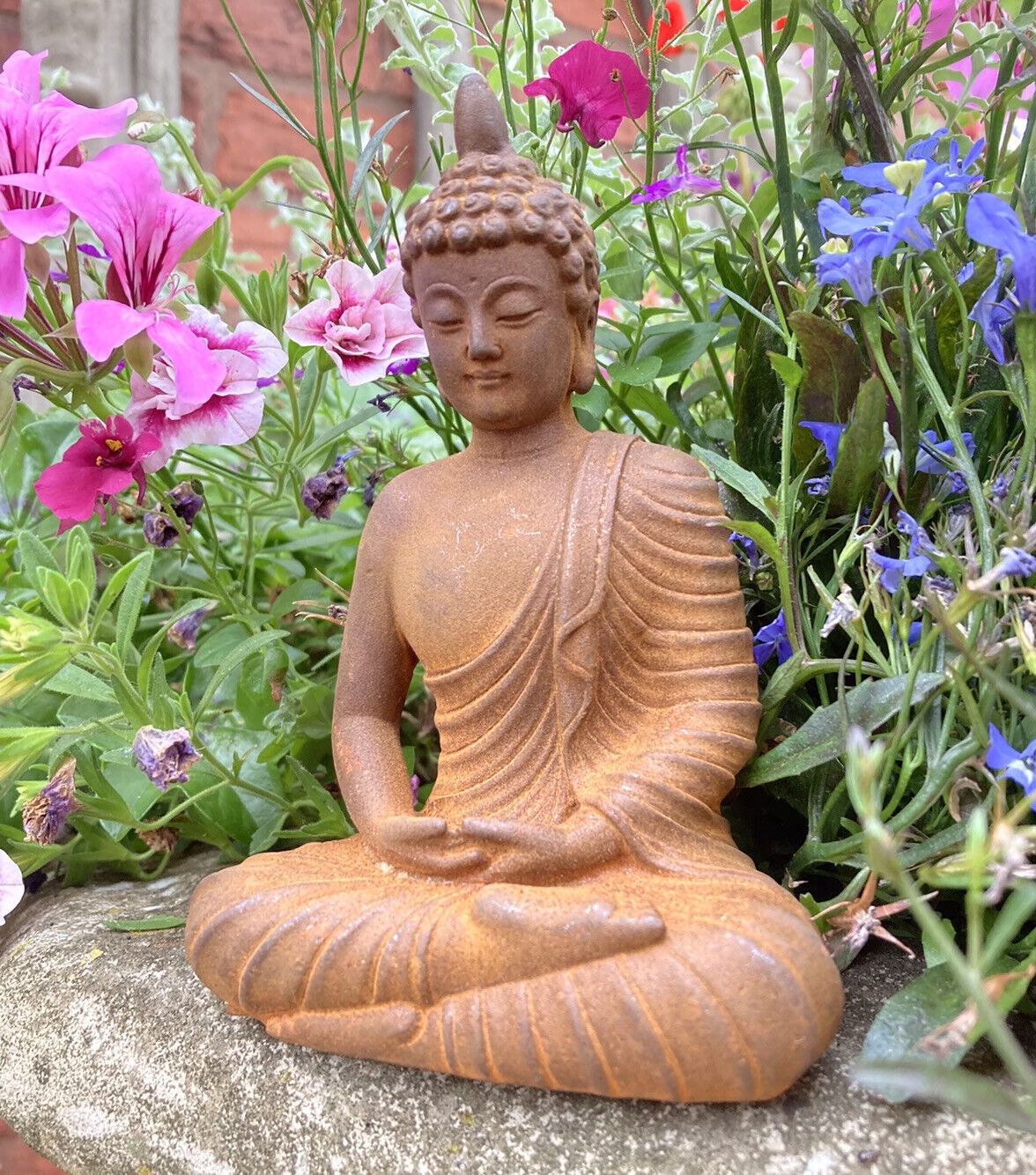 Rusty Cast Iron Small Sitting Buddha - Etsy UK