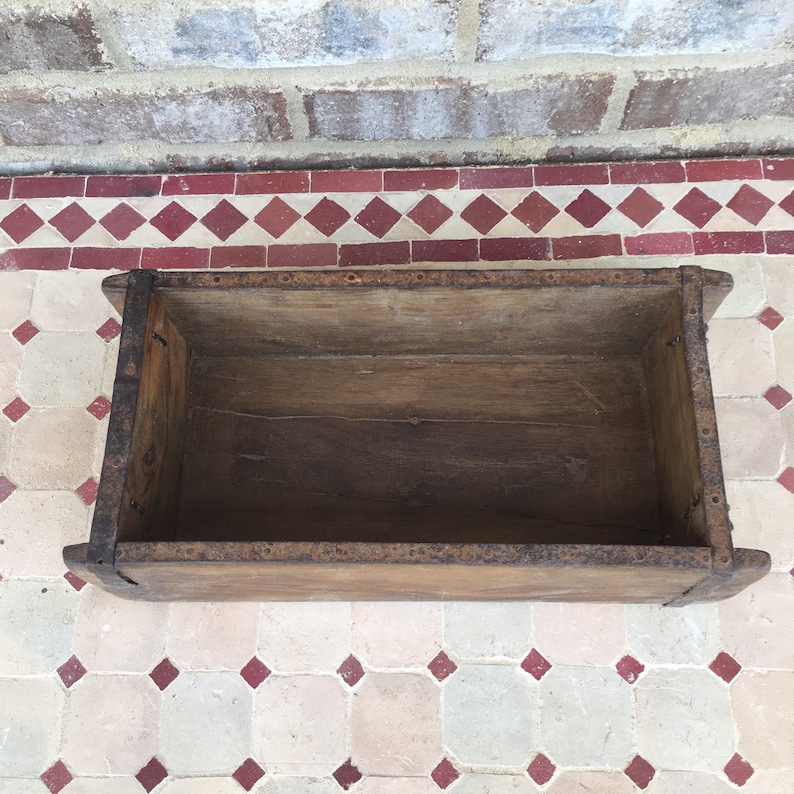 Rustic Primitive Farmhouse Decor Vintage Wooden Brick Mold W/ Iron Handles Box 13x6x4 Tray Planter Bowl Crate Bucket Drawer image 6