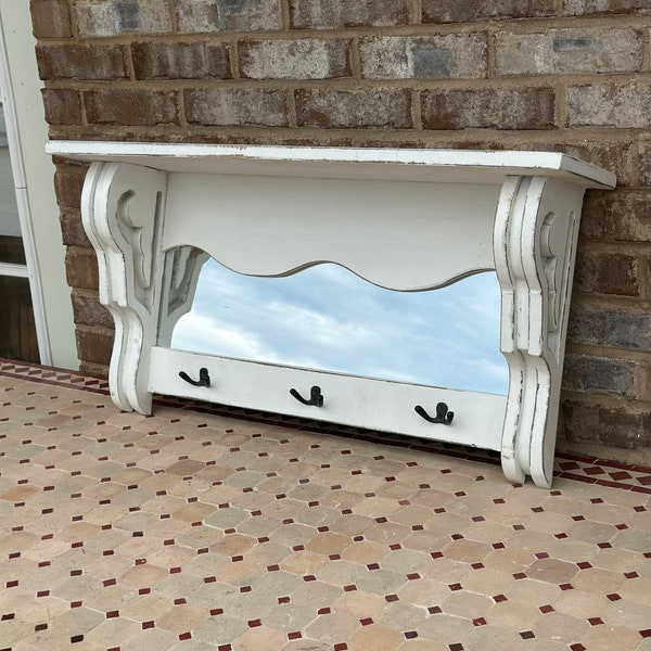 French Style White Washed Wooden Wall Shelf With Mirror Victorian Style Display Hand-Carved Corbel Farmhouse Entryway