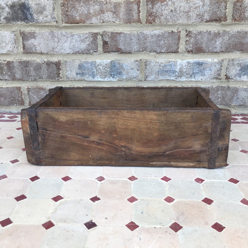 Rustic Primitive Farmhouse Decor Vintage Wooden Brick Mold W/ Iron Handles Box 13x6x4 Tray Planter Bowl Crate Bucket Drawer image 2