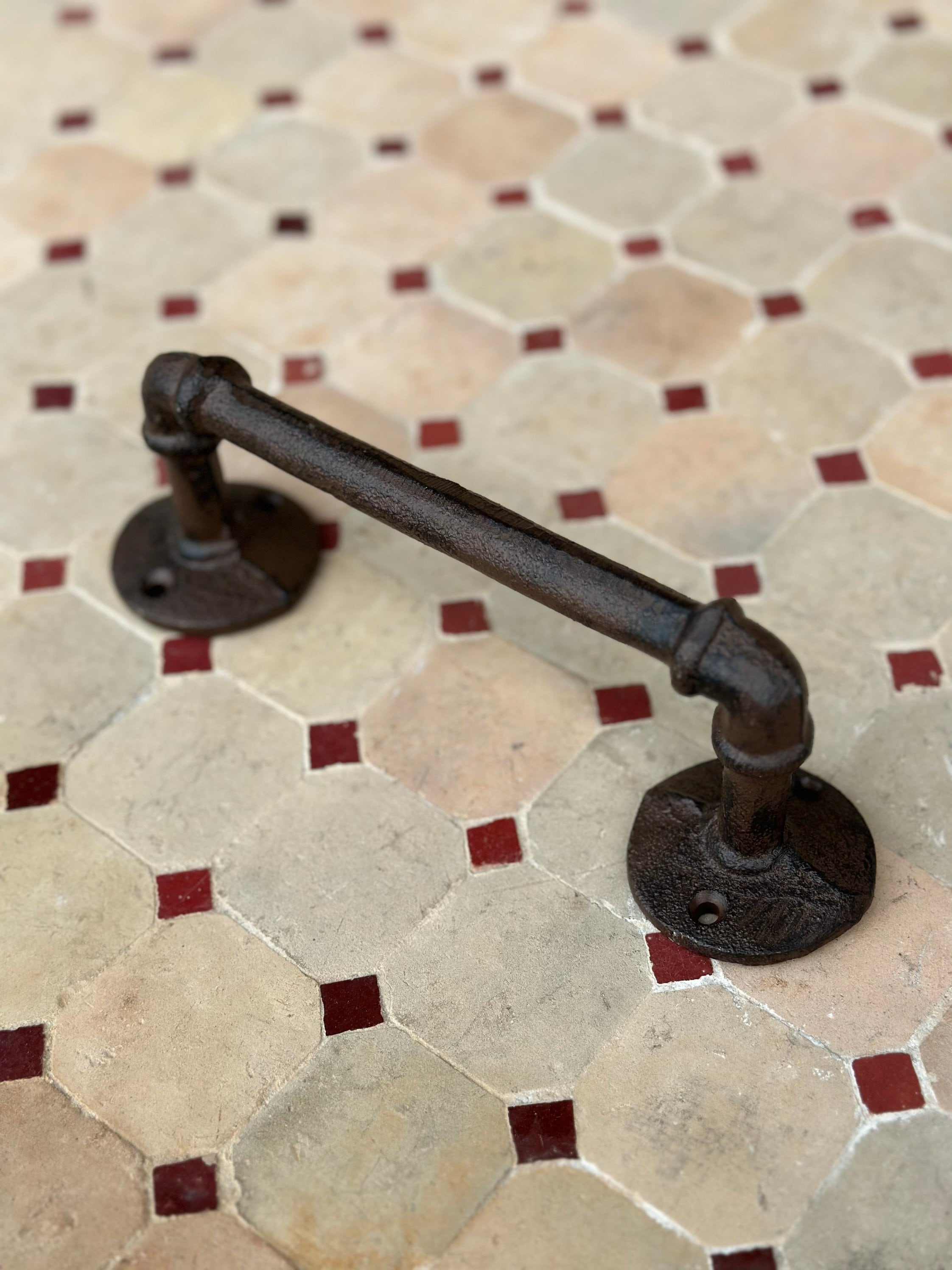 Antique Style Rustic Cast Iron Handle Bar Barn Pipe Hand Towel Door Drawer Pull Cabinet