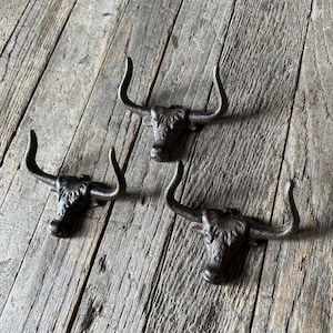 Set Of 3 - Cast Iron Long Horn Bull Wall Hook - Rustic Western Ranch Decor Entryway Towel Key Hanger
