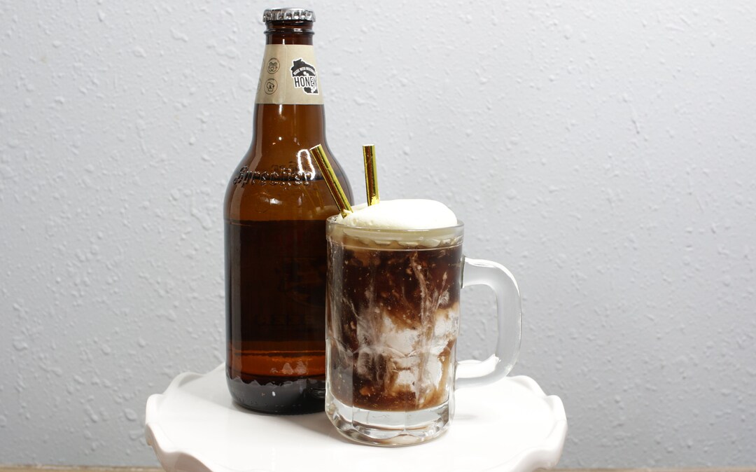 Fake Root Beer Float Shake Dessert Drink Photo Prop Display Tier Tray