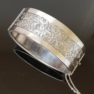 Antique Victorian Sterling Silver Foliate Scrolled Bangle Cuff Bracelet| Antique Victorian Sterling Silver Bangle Bracelet