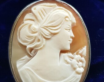 Vintage Silver Cameo Pendant Brooch