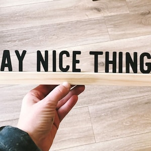 Soporte de madera para escritorio con letras personalizadas, repisa para letras pequeñas, kit de letras de madera, mini tablero de mensajes