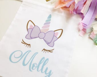 Unicorn Avondtasje, Avondtasje, gepersonaliseerd Avondtasje, behandelen tas, unicorn tas, unicorn party, unicorn naam tas, naam tas, schooltas, pe-zak