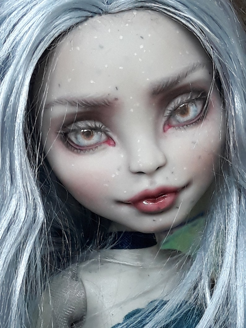 OOAK custom repaint Monster High Rochelle Goyle doll Blue Moon | Etsy