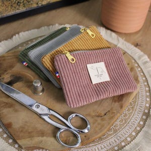 Porte monnaie, petite pochette en velours côtelé.