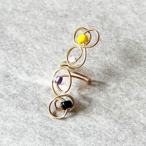 Bijou d'oreille non binaire fabriqué à la main • Bijoux LGBTQ