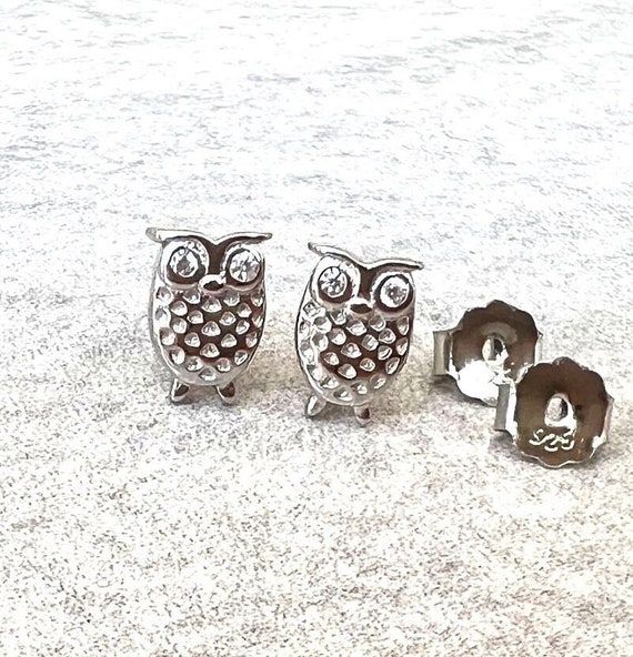Sterling Silver Round Clear CZ Owl Post Stud Earrings Sterling Silver Round Clear CZ Owl Post Stud Earrings