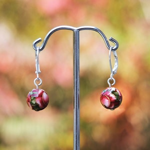 pendientes de cuentas tensha. Pendientes colgantes de estilo japonés. Pendientes de cuentas de tensha hechos a mano. Pendientes florales. Pendientes colgantes clásicos. Regalo para ella