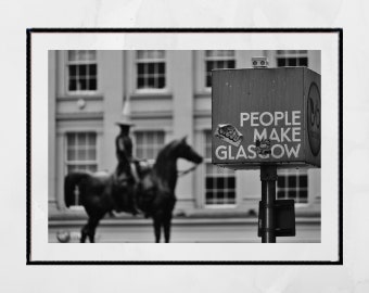 People Maken Glasgow Duke of Wellington zwart-witafdruk