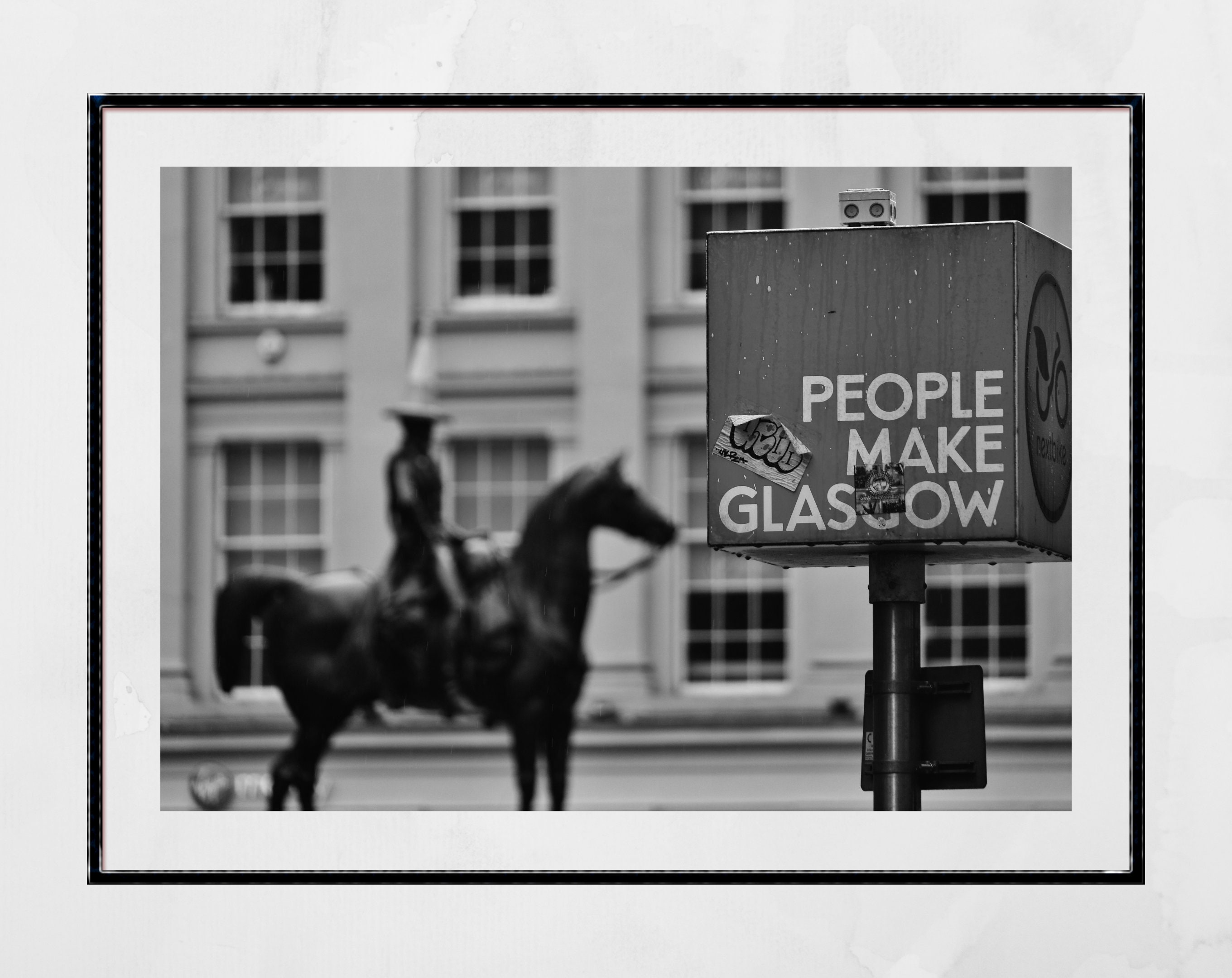 People Maken Glasgow Duke of Wellington zwart-witafdruk